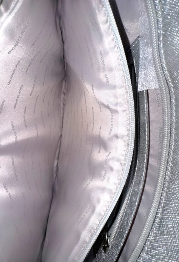 MICHEL KORS - JET SET TOTE SILVER - Image 6